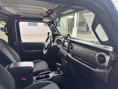 2020 Jeep Wrangler Sahara