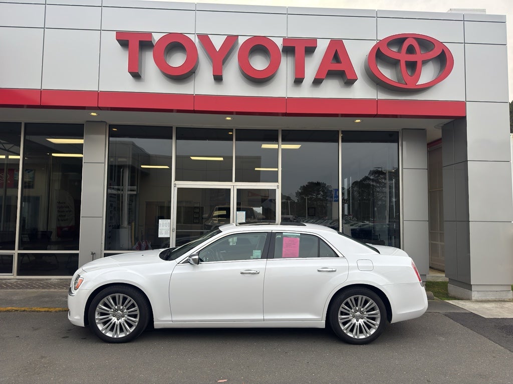 2013 Chrysler 300 Luxury Series