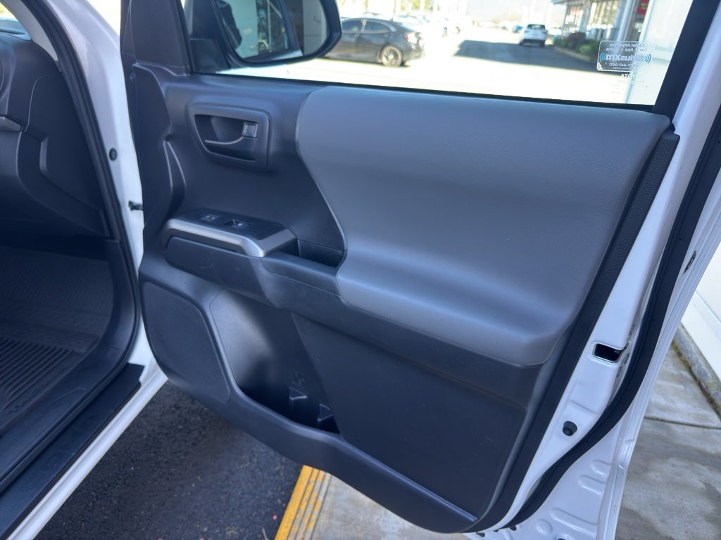 2023 Toyota TACOMA SR5 SR5