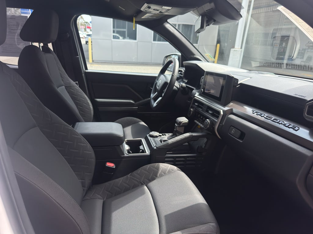 2024 Toyota TACOMA SR5 SR5