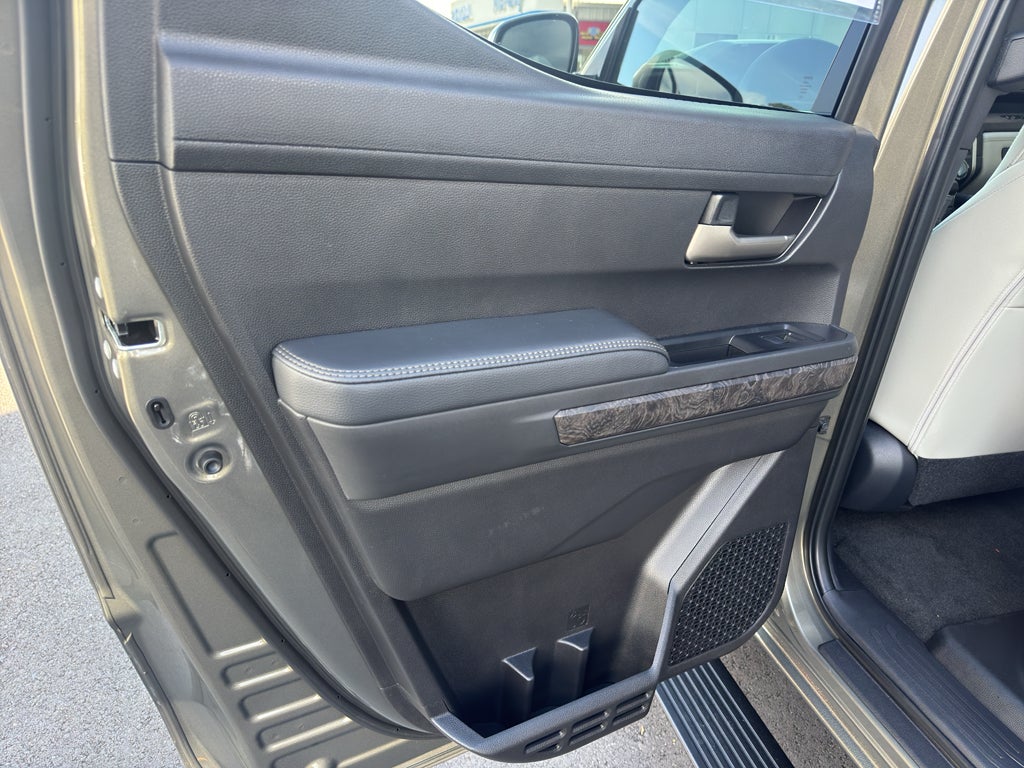 2025 Toyota TACOMA LTD HV Limited Hybrid