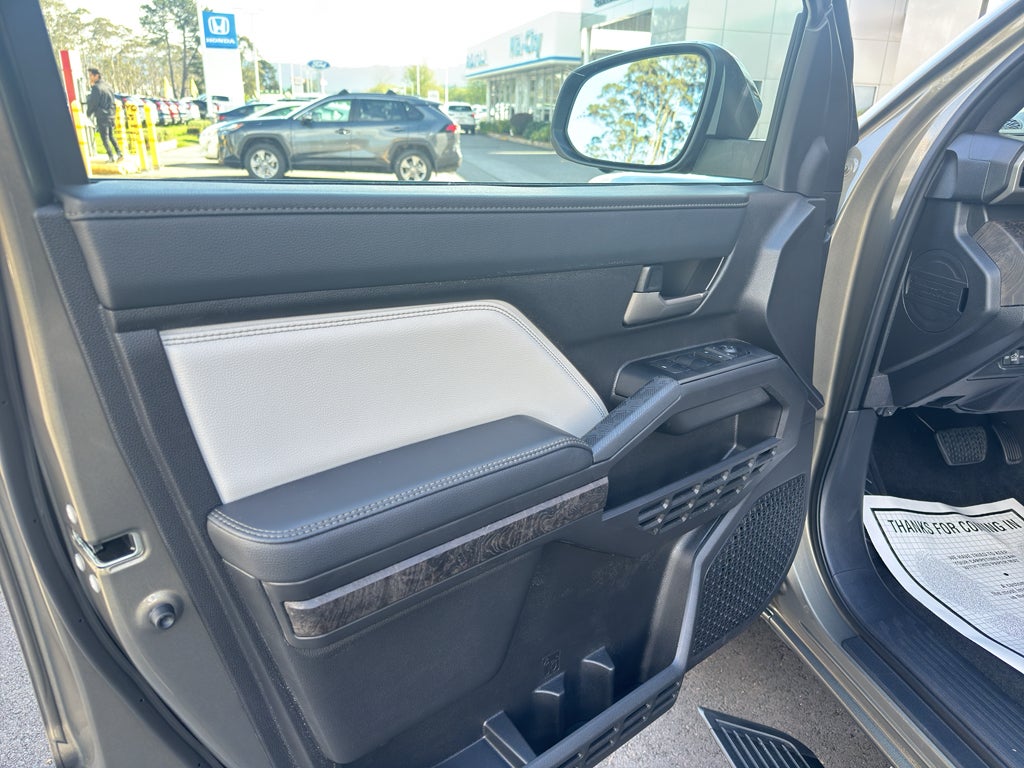 2025 Toyota TACOMA LTD HV Limited Hybrid