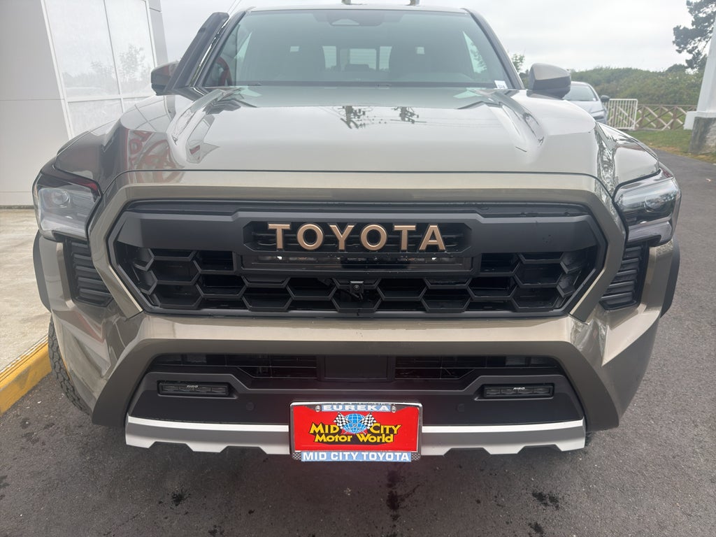 2026 Toyota Tacoma i-FORCE MAX Trailhunter