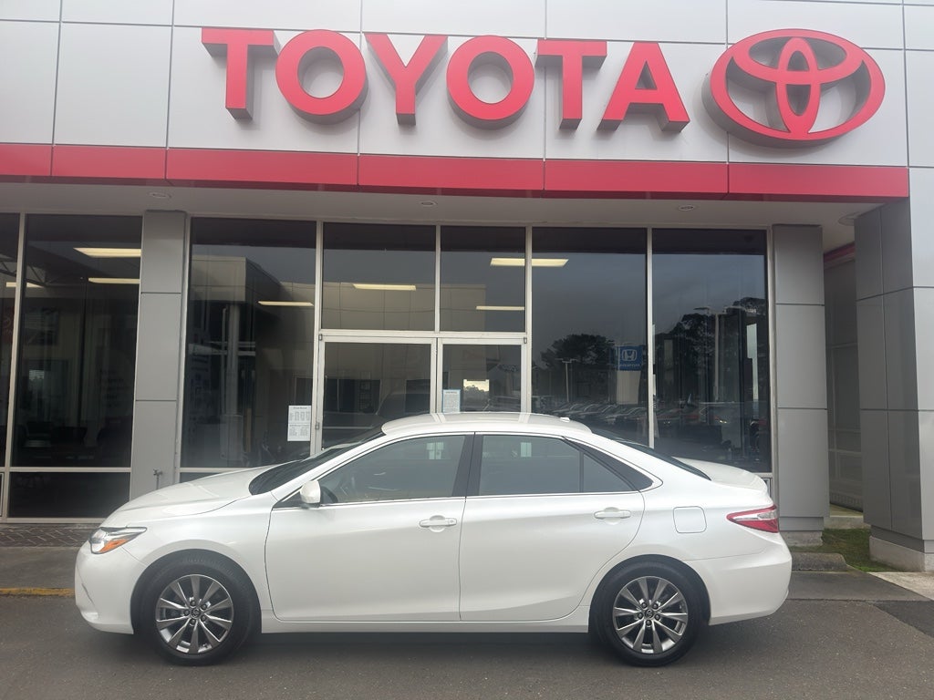 2017 Toyota CAMRY XLE