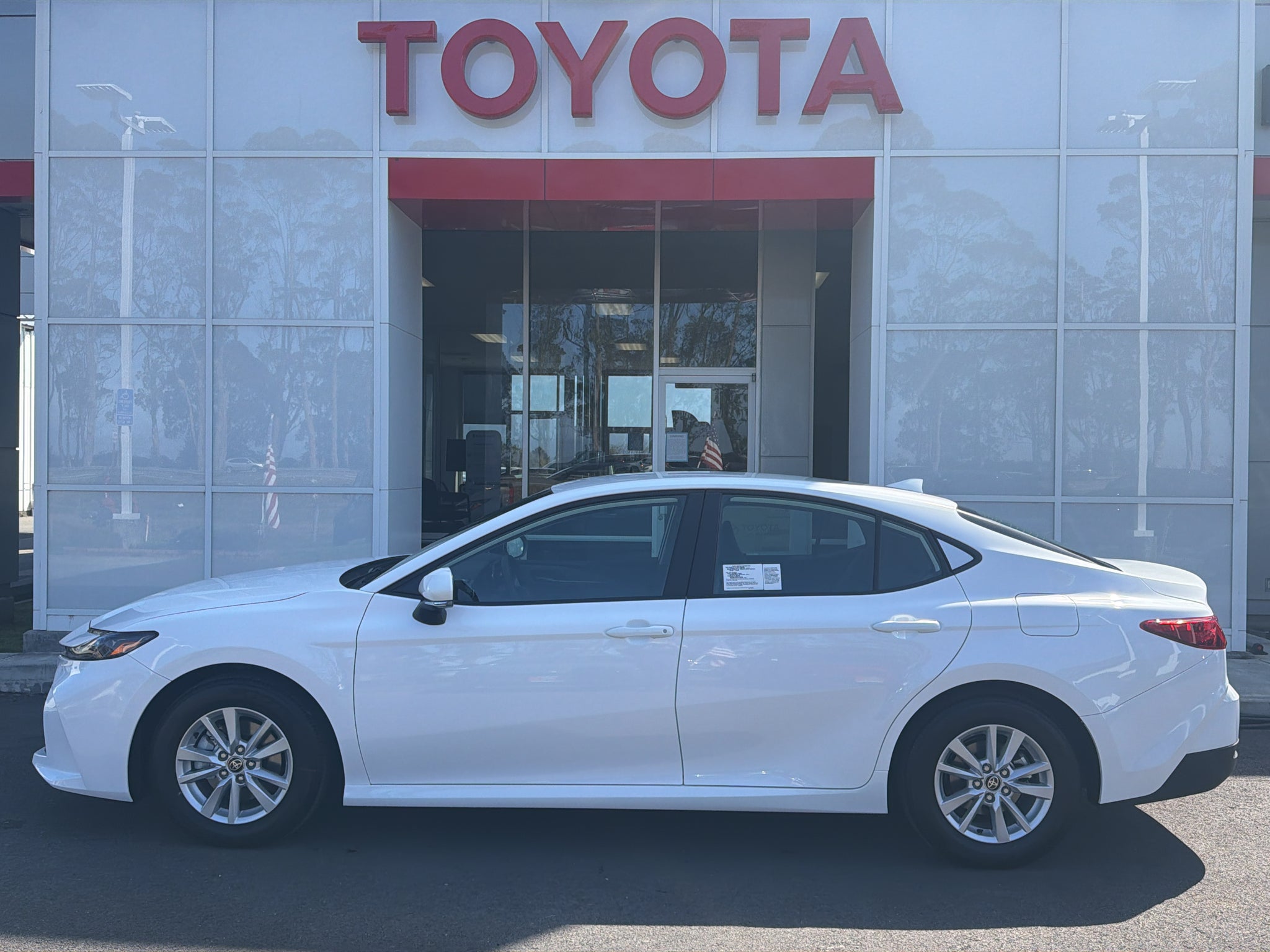 2026 Toyota Camry Hybrid LE