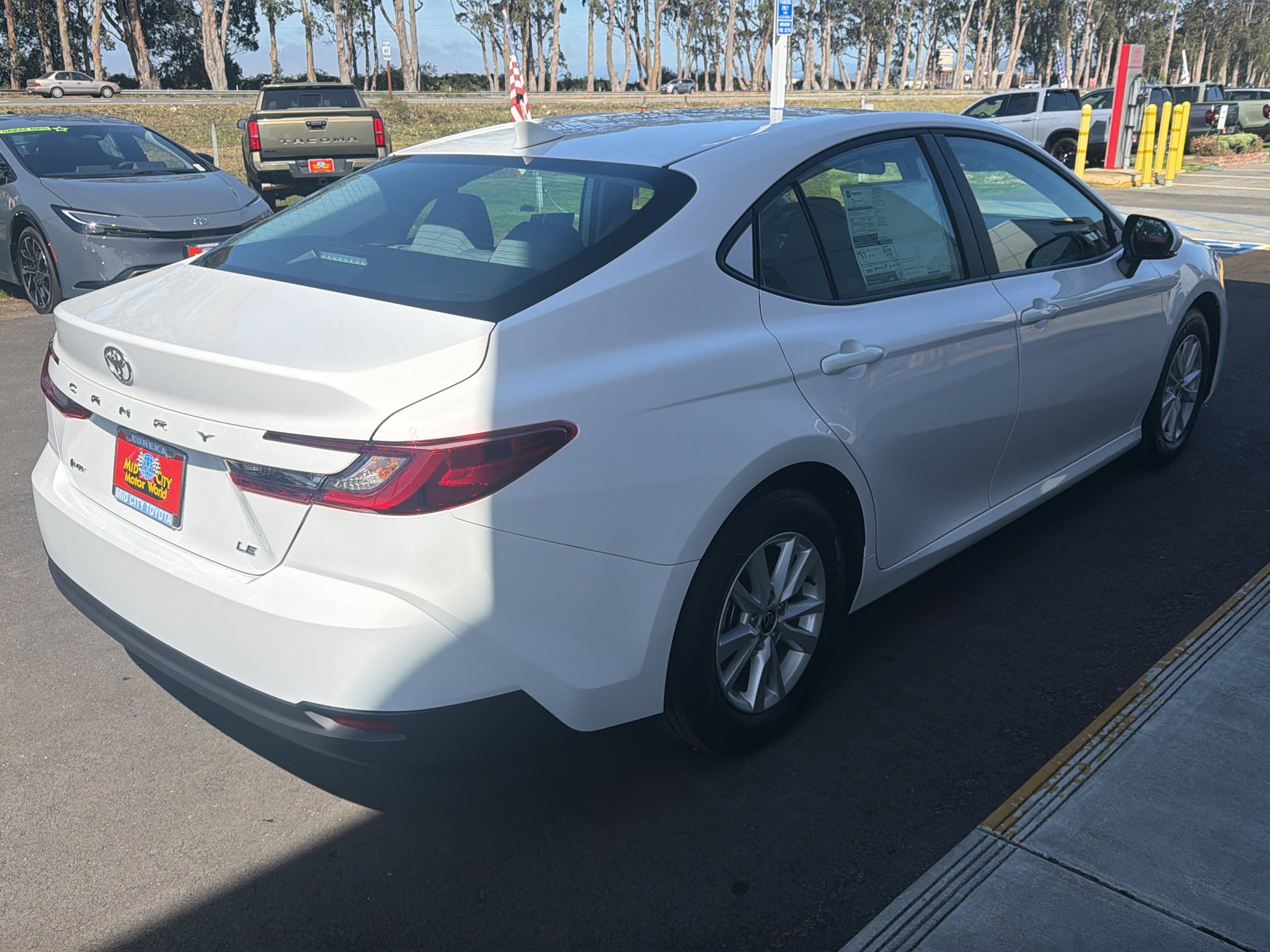 2026 Toyota Camry Hybrid LE