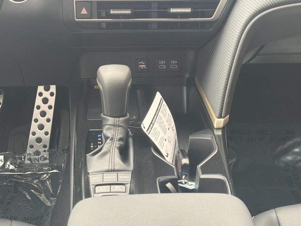 2026 Toyota Camry Hybrid SE