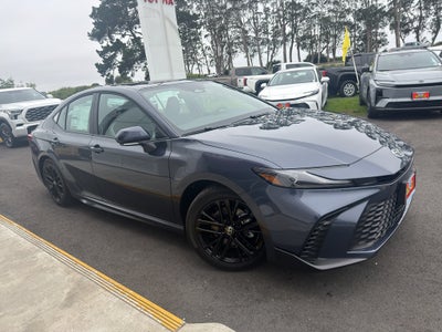 2026 Toyota Camry Hybrid SE