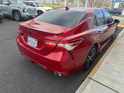 2020 Toyota CAMRY SE