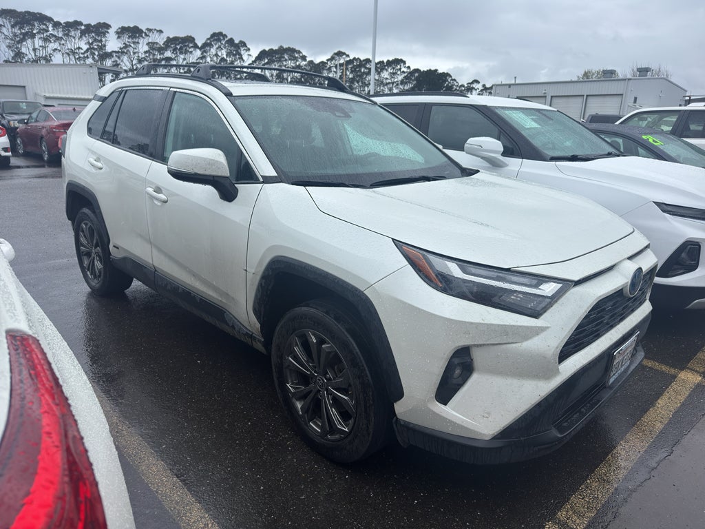 2022 Toyota RAV4 HYBRID Hybrid XLE Premium