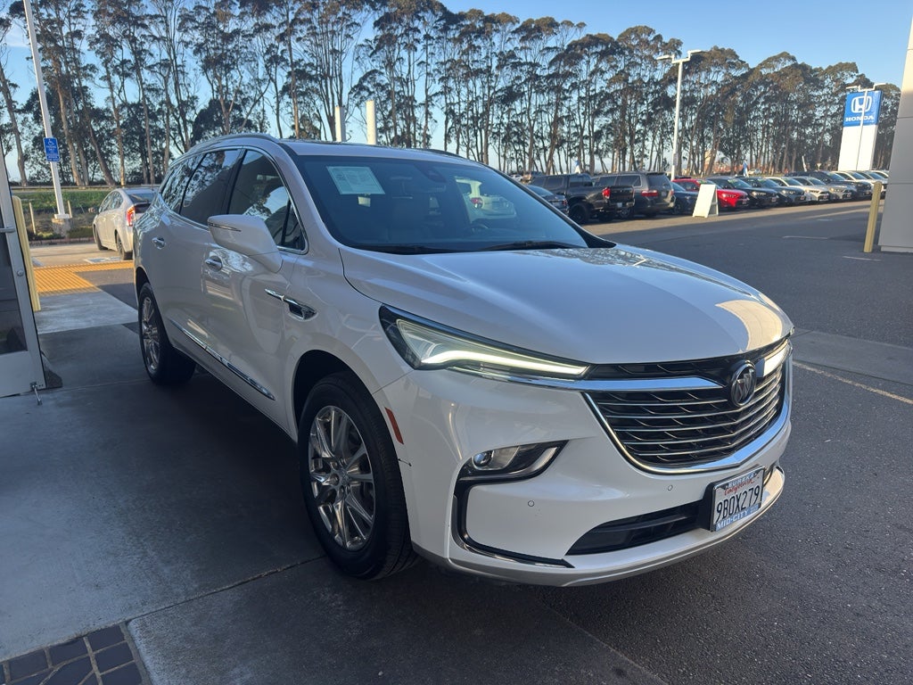 2022 Buick Enclave Essence
