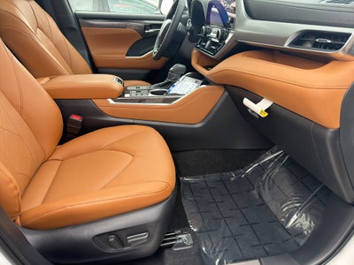 2026 Toyota Highlander Hybrid Hybrid Platinum