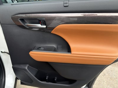 2026 Toyota Highlander Hybrid Hybrid Platinum