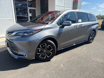 2026 Toyota Sienna Platinum