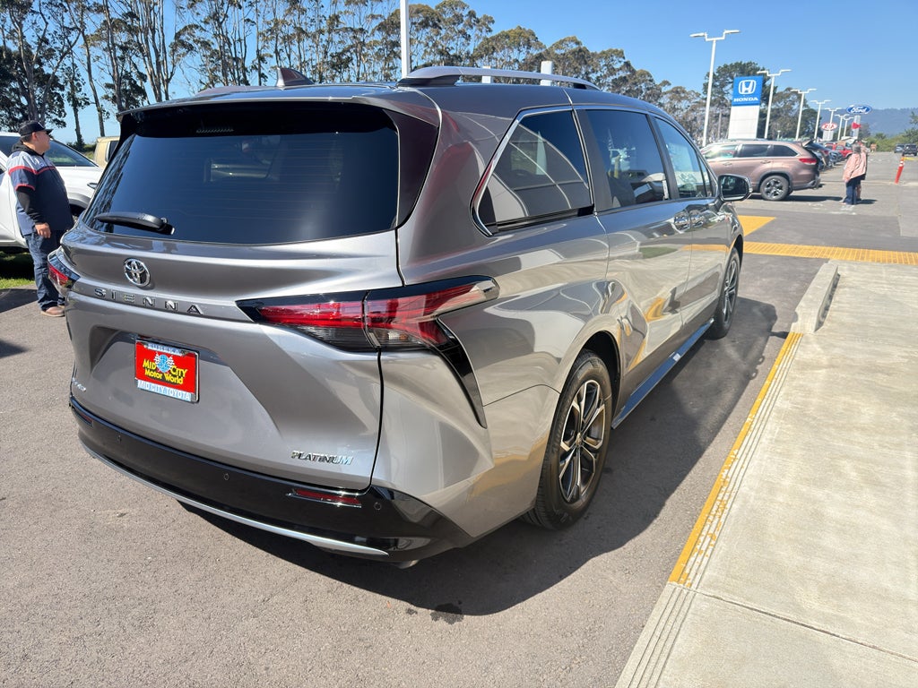 2026 Toyota Sienna Platinum