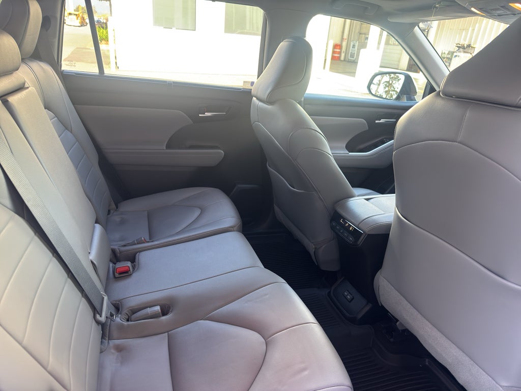 2023 Toyota HIGHLANDER HYBRD Hybrid XLE