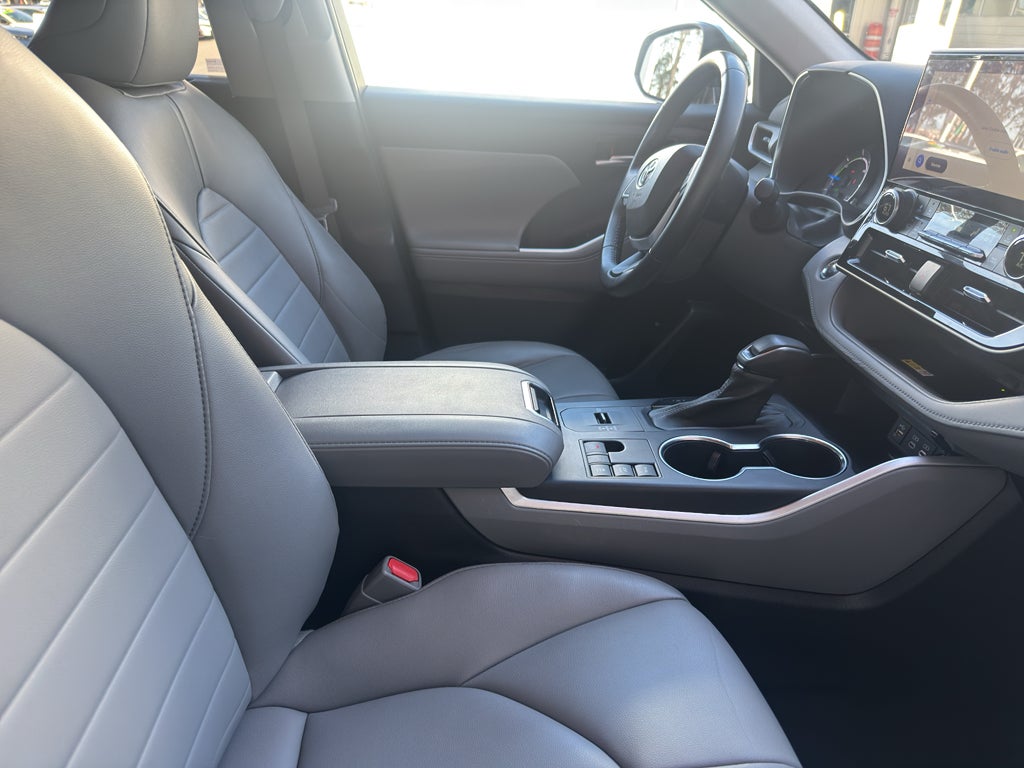 2023 Toyota HIGHLANDER HYBRD Hybrid XLE