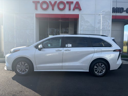 2026 Toyota Sienna XLE
