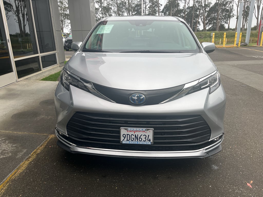 2022 Toyota Sienna XLE