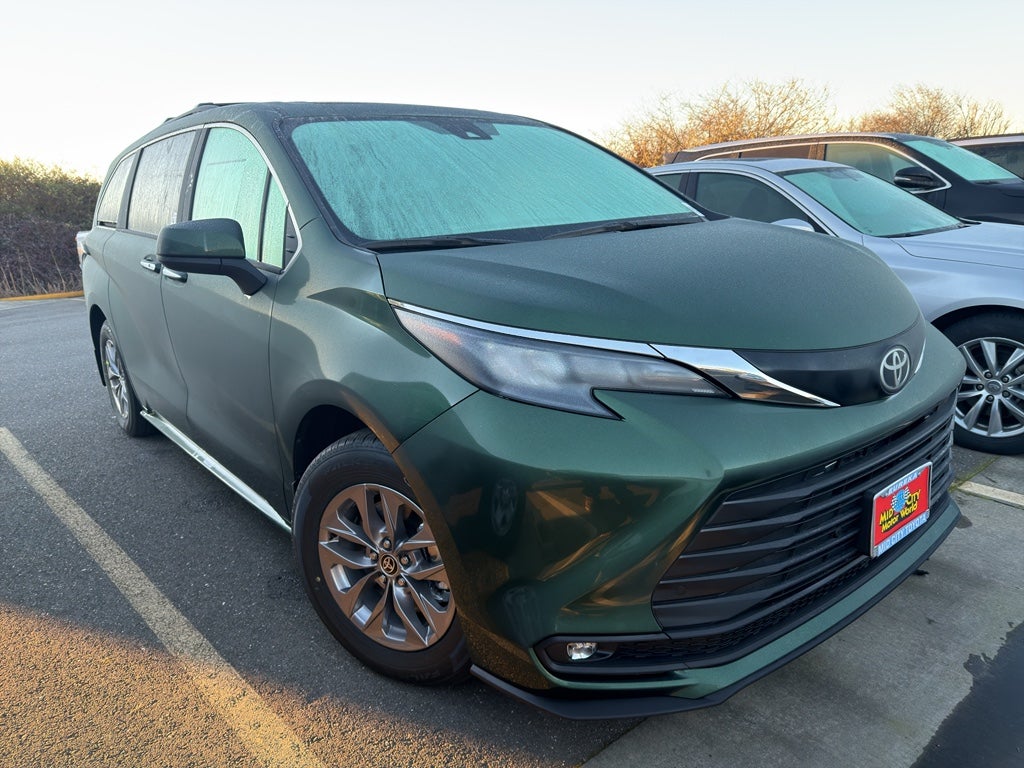 2026 Toyota Sienna XLE
