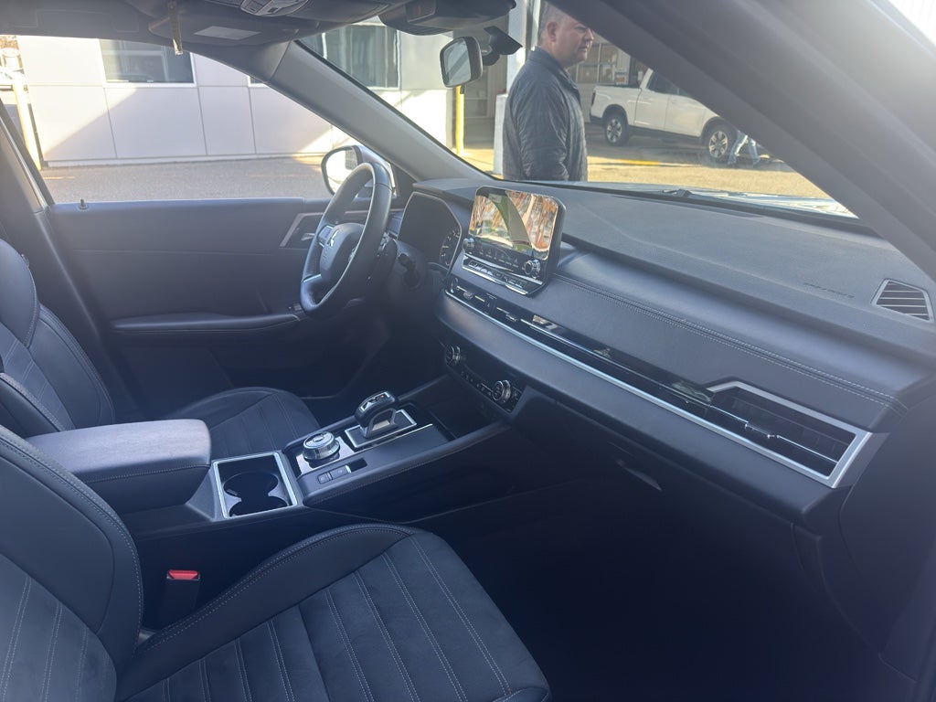 2024 Mitsubishi Outlander SE Black Edition