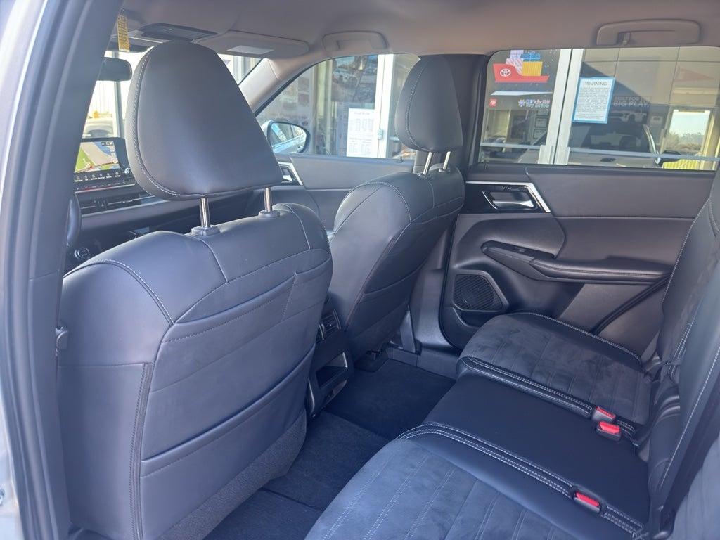 2024 Mitsubishi Outlander SE Black Edition