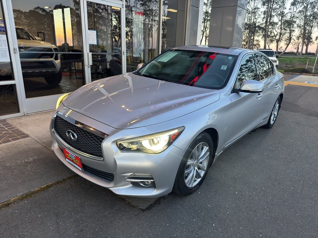 2015 INFINITI Q50 Premium