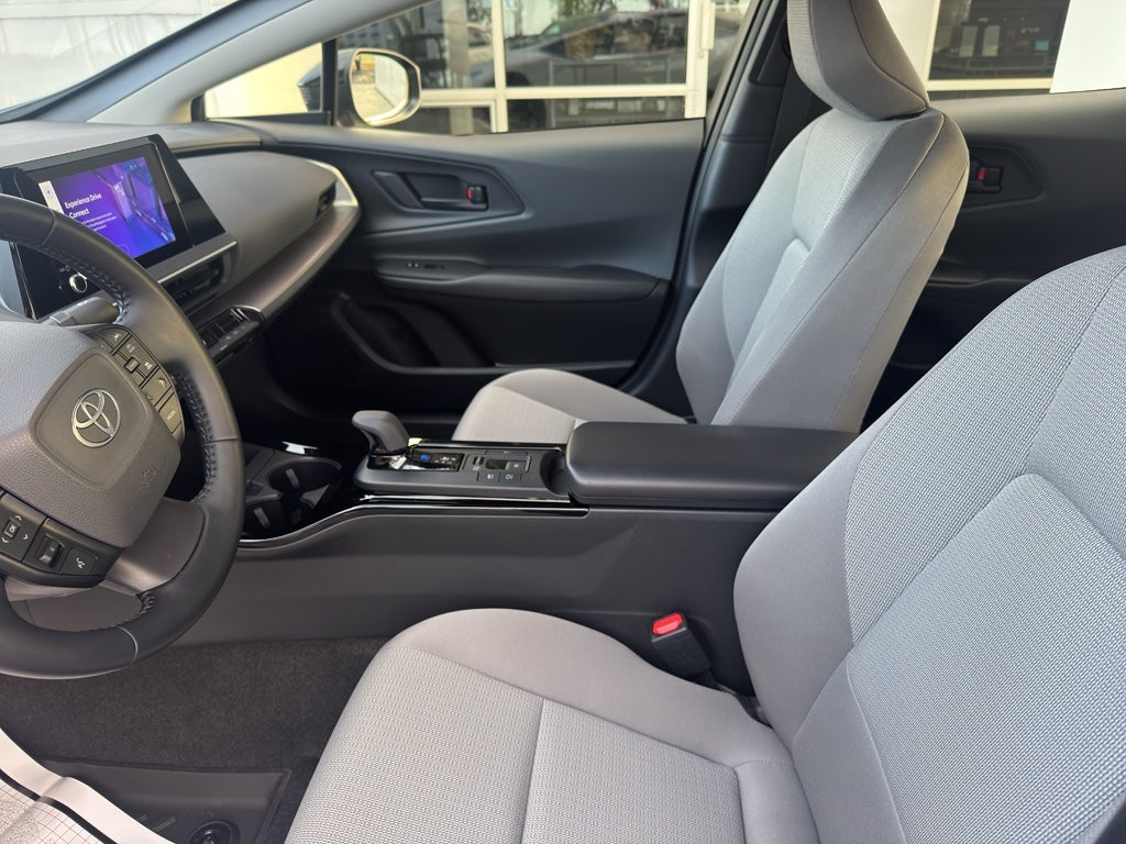 2024 Toyota PRIUS LE