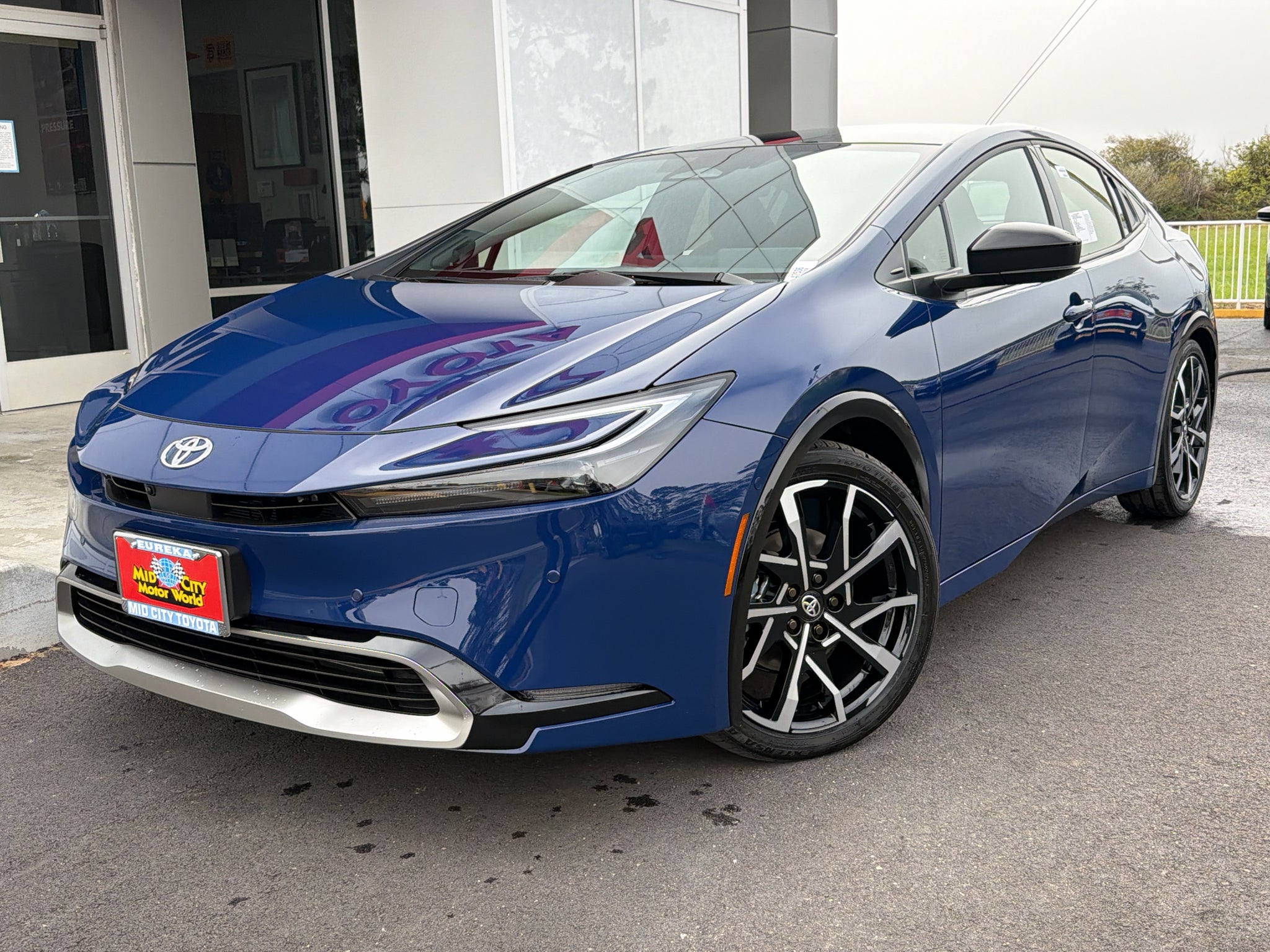 2027 Toyota Prius Plug-in Hybrid XSE Premium