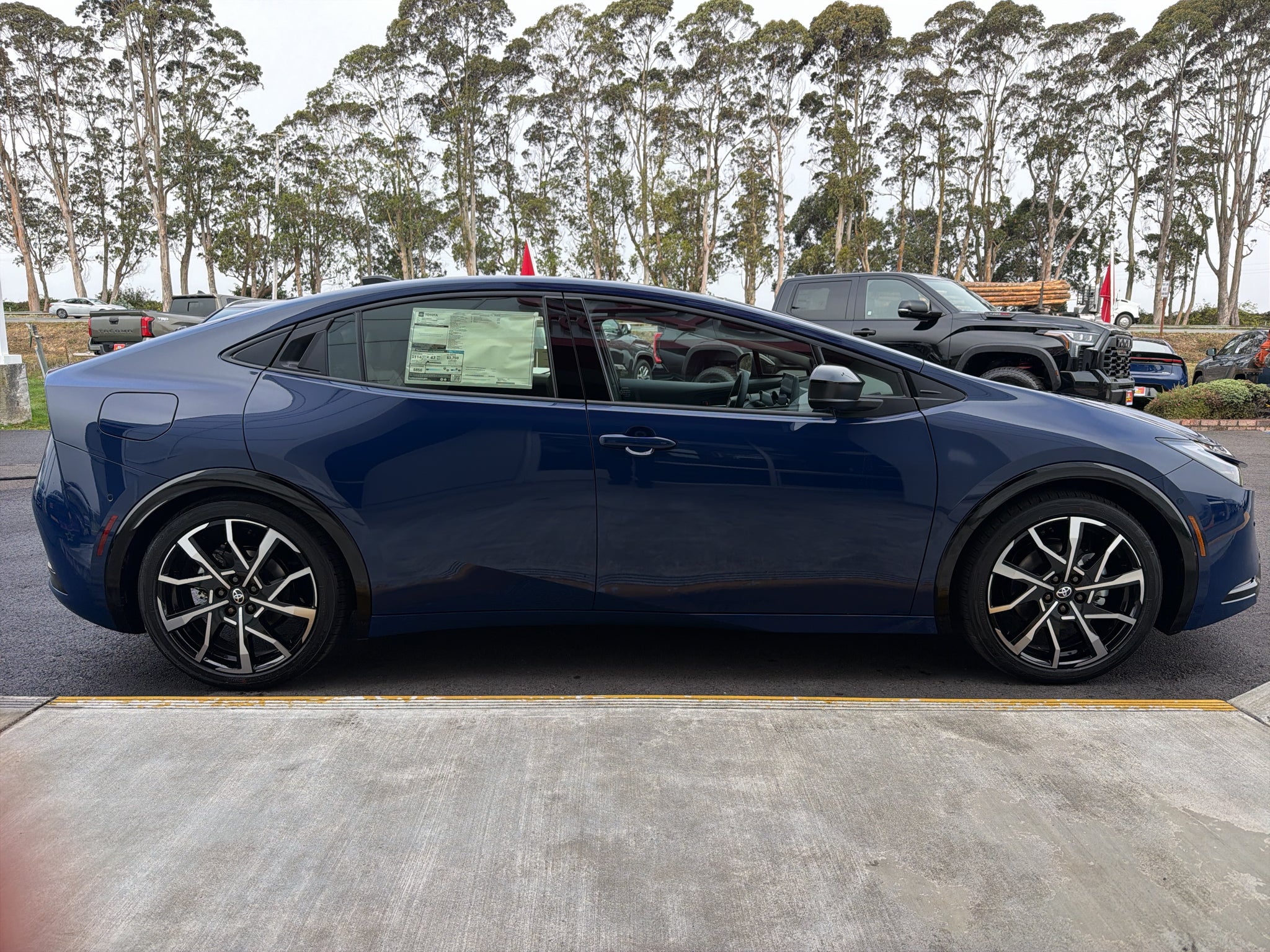 2027 Toyota Prius Plug-in Hybrid XSE Premium