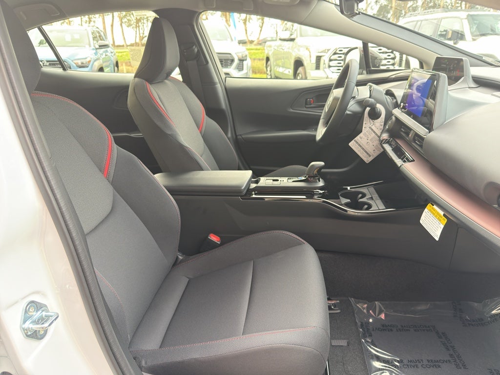 2026 Toyota Prius Plug-in Hybrid SE