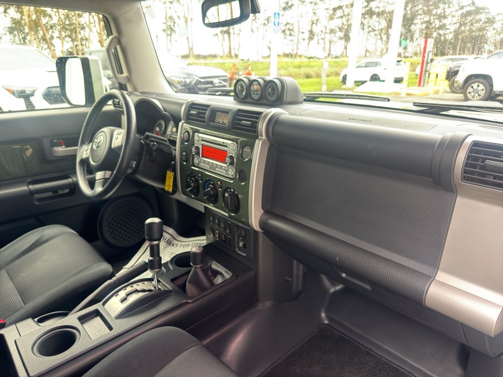 2014 Toyota FJ CRUISER Base