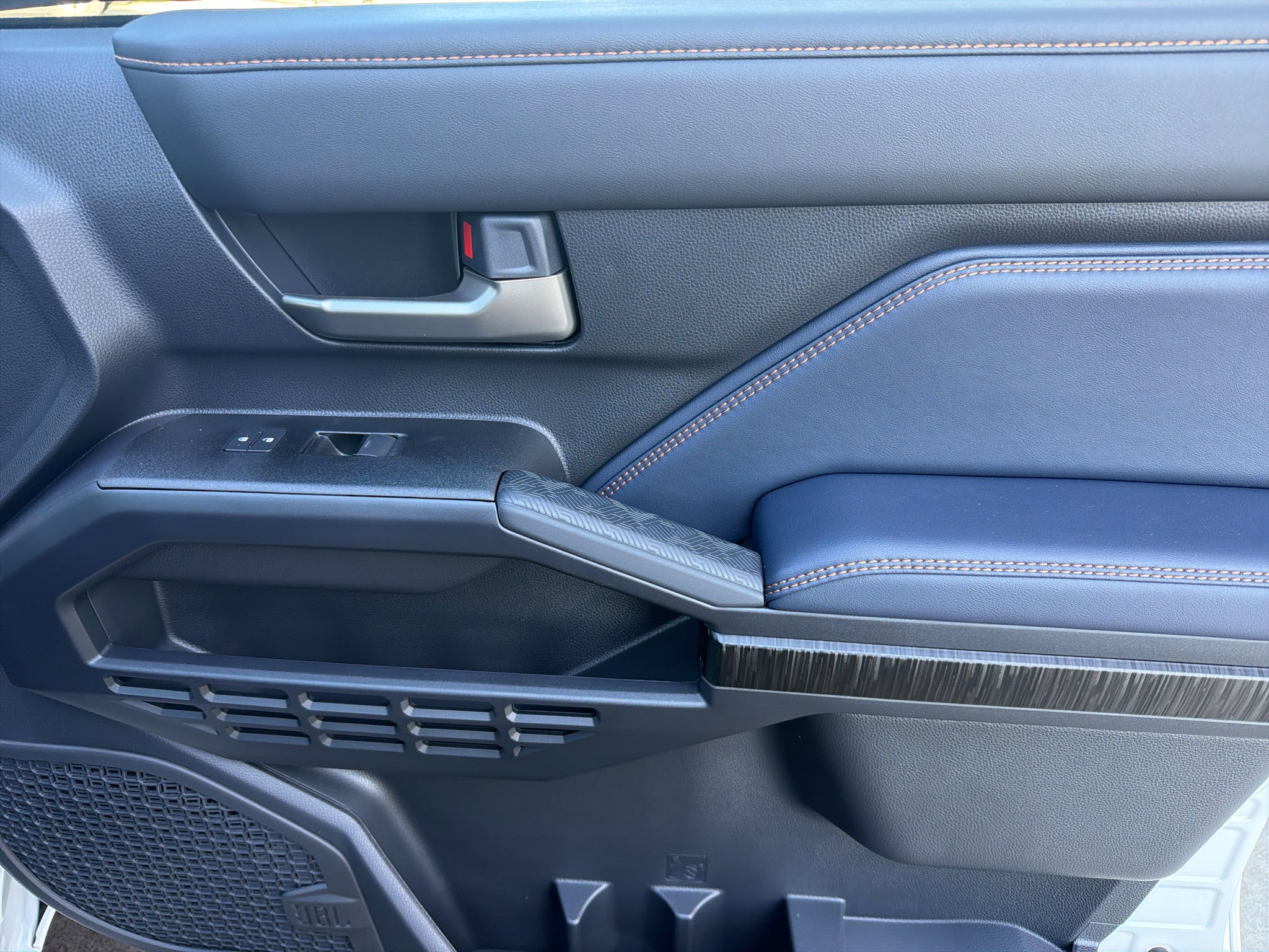 2026 Toyota 4Runner i-FORCE MAX Platinum