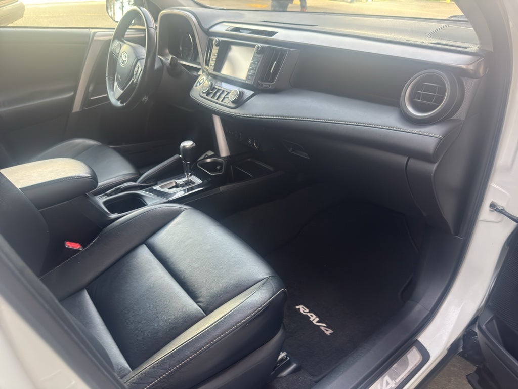 2016 Toyota RAV4 HYBRID Limited