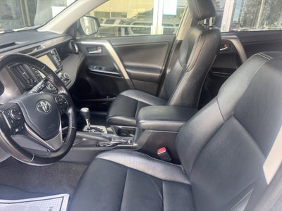 2016 Toyota RAV4 HYBRID Limited