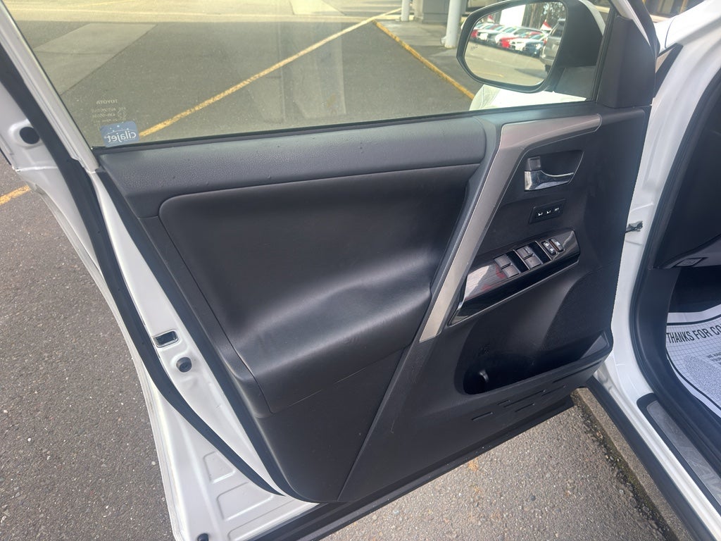 2016 Toyota RAV4 HYBRID Limited