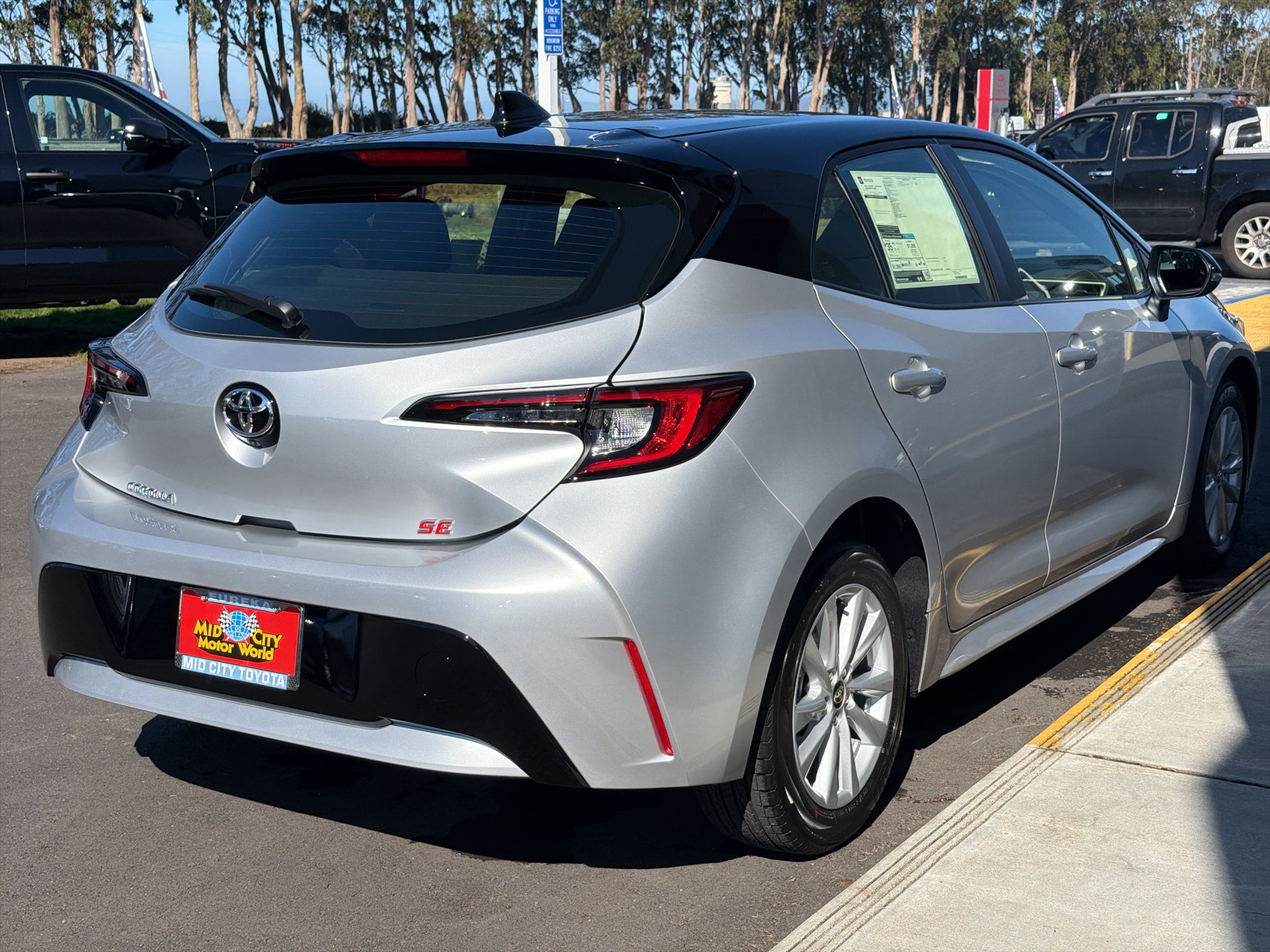 2027 Toyota Corolla Hatchback SE