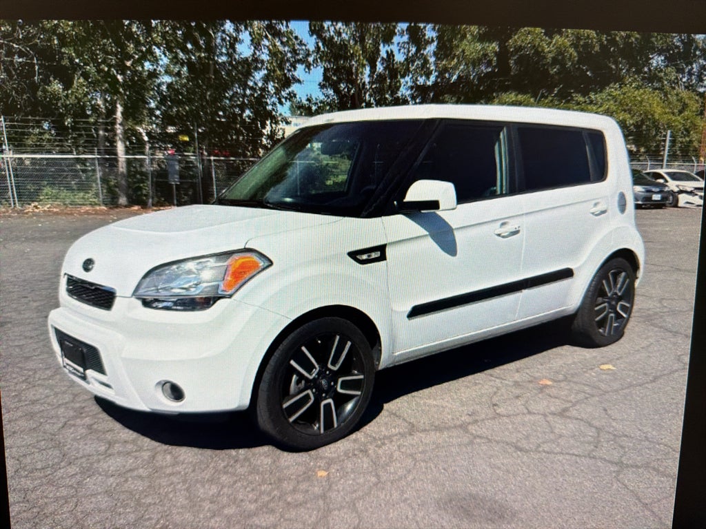 2011 Kia Soul +