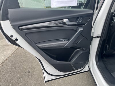 2020 Audi Q5 e Premium Plus